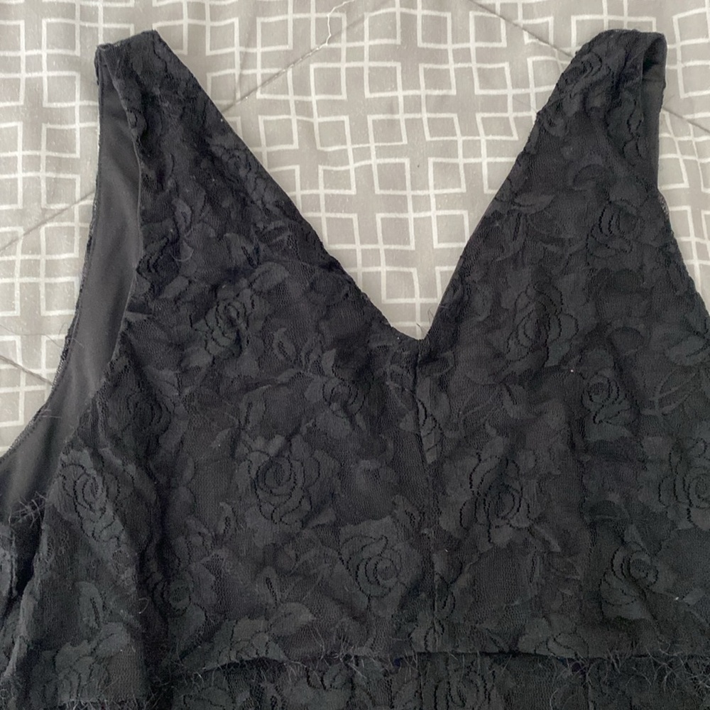Black floral double-layer diagonal v-neck midi Flowy dress - Picture 16 of 17